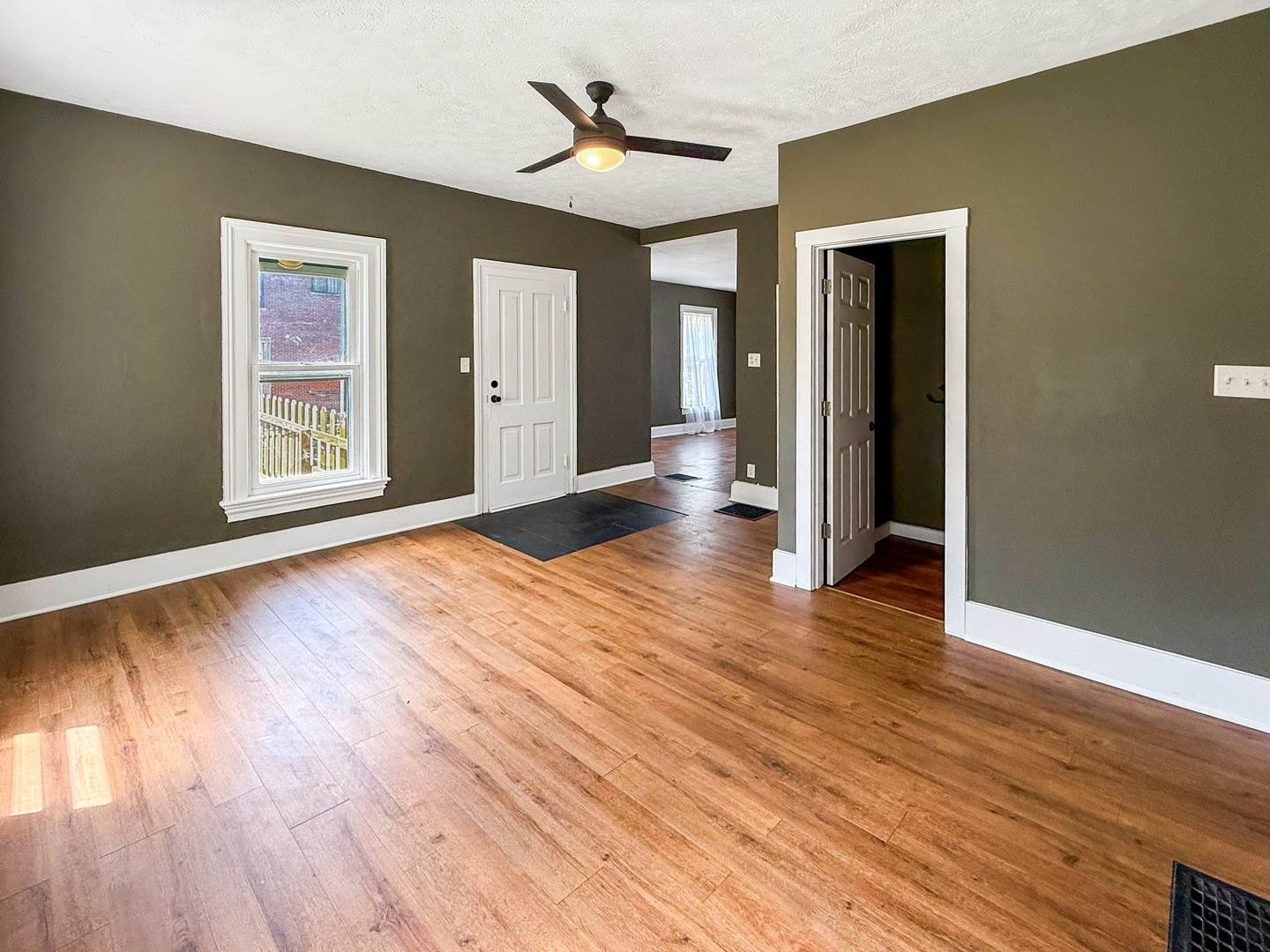 821 West Douglas Street, Freeport, IL 61032