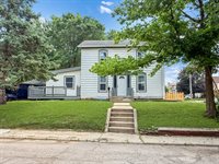821 West Douglas Street, Freeport, IL 61032