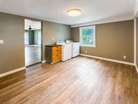 821 West Douglas Street, Freeport, IL 61032