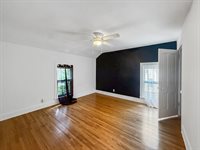 821 West Douglas Street, Freeport, IL 61032