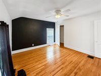 821 West Douglas Street, Freeport, IL 61032