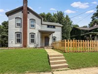 821 West Douglas Street, Freeport, IL 61032