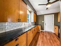 821 West Douglas Street, Freeport, IL 61032