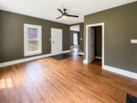 821 West Douglas Street, Freeport, IL 61032