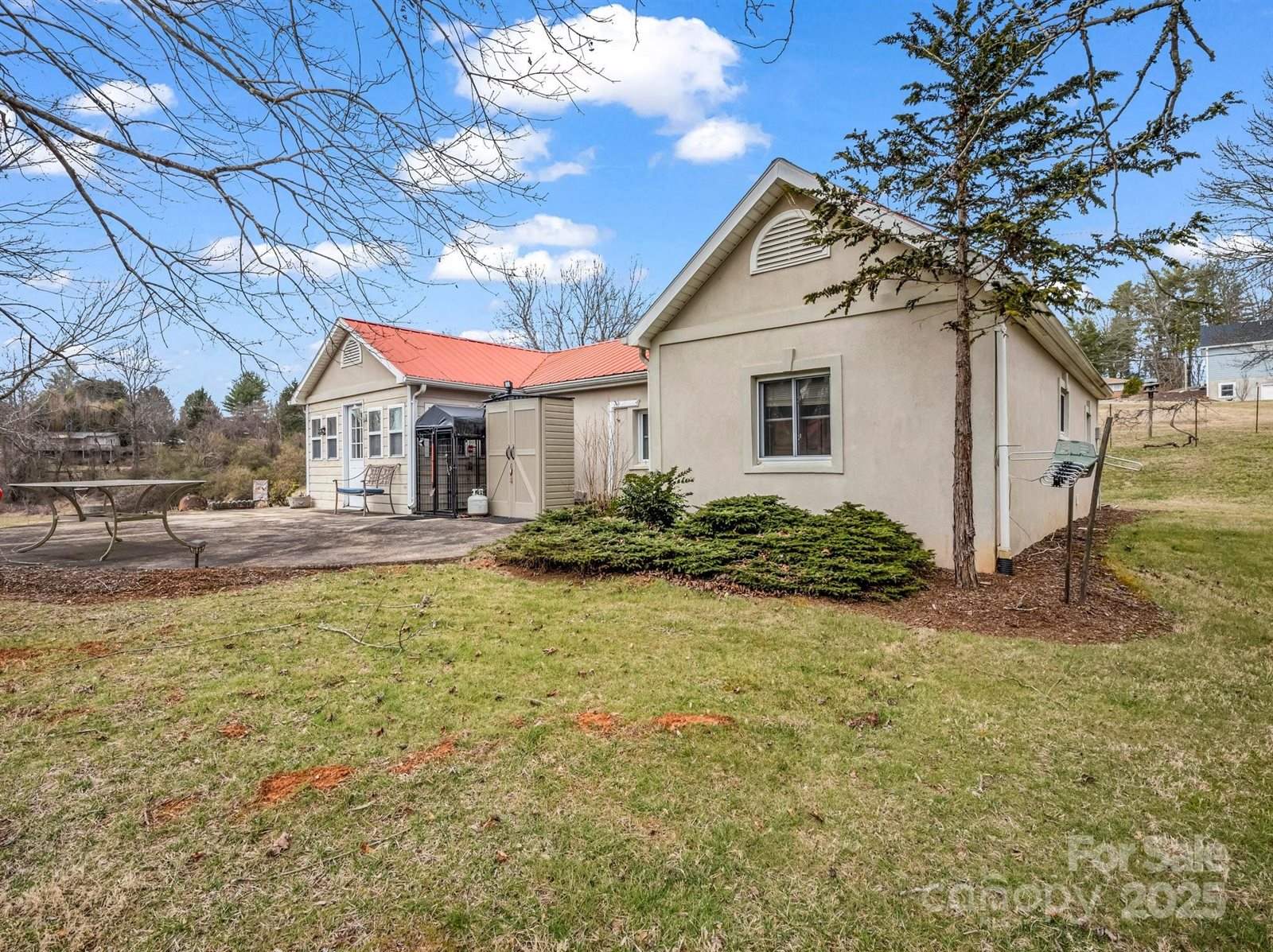 55 Settlers Trail, Mars Hill, NC 28754