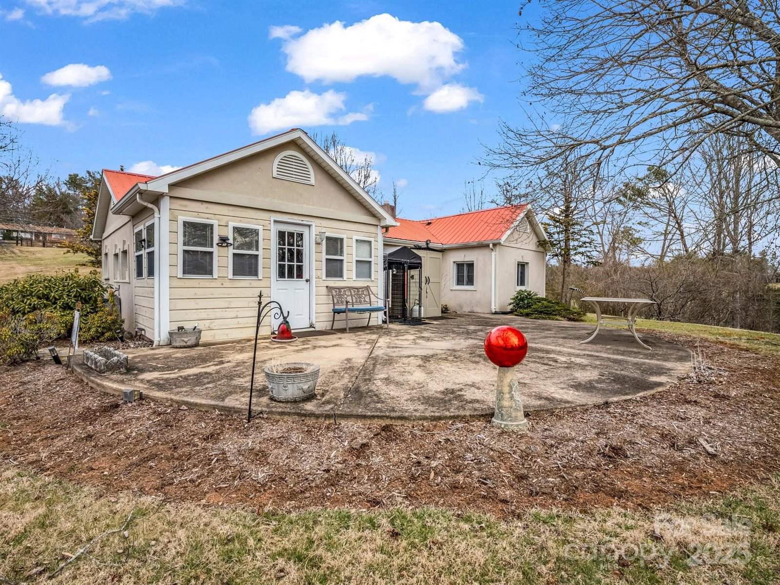 55 Settlers Trail, Mars Hill, NC 28754