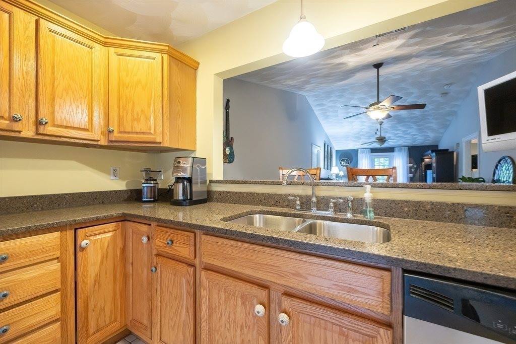 65 Bliss Ave, #4, Attleboro, MA 02703