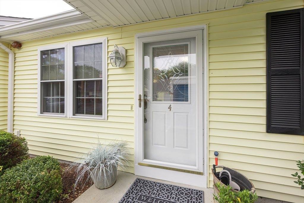 65 Bliss Ave, #4, Attleboro, MA 02703