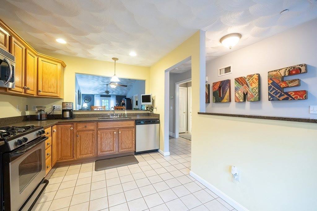 65 Bliss Ave, #4, Attleboro, MA 02703