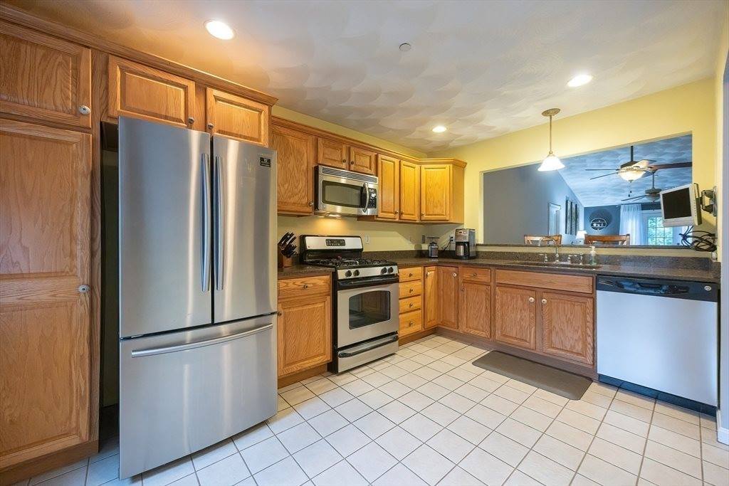 65 Bliss Ave, #4, Attleboro, MA 02703