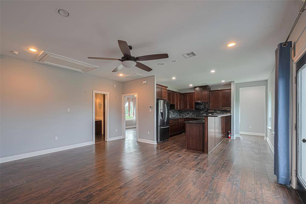 2602 Avenue L, Santa Fe, TX 77510
