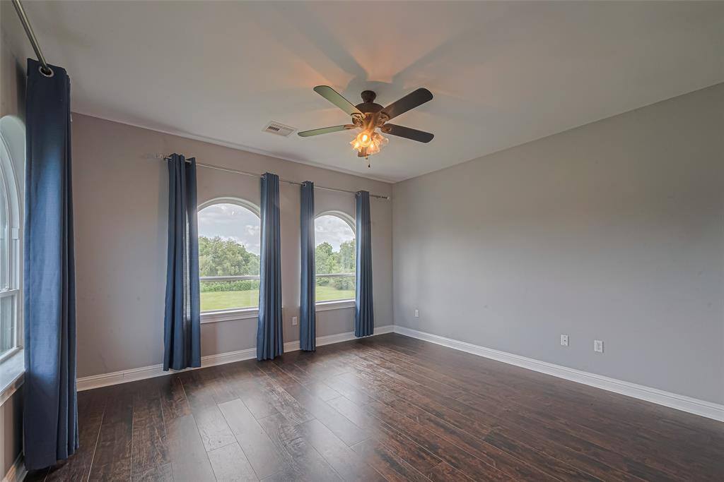 2602 Avenue L, Santa Fe, TX 77510