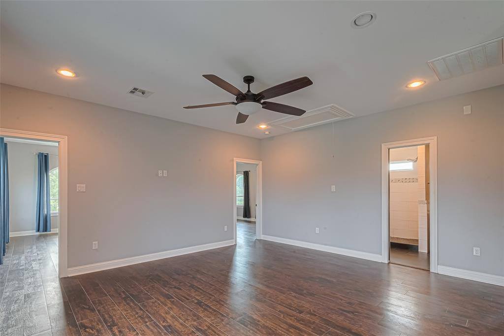 2602 Avenue L, Santa Fe, TX 77510