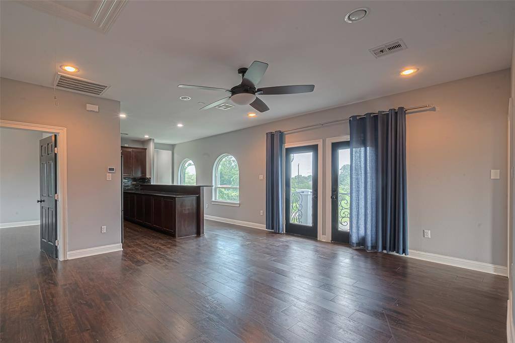 2602 Avenue L, Santa Fe, TX 77510