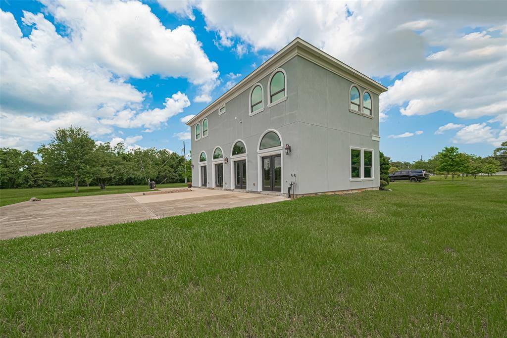 2602 Avenue L, Santa Fe, TX 77510