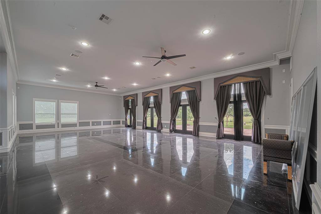 2602 Avenue L, Santa Fe, TX 77510