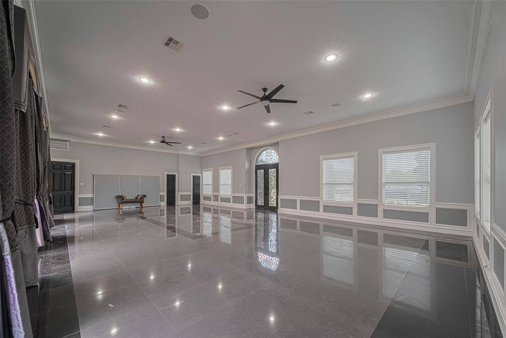 2602 Avenue L, Santa Fe, TX 77510