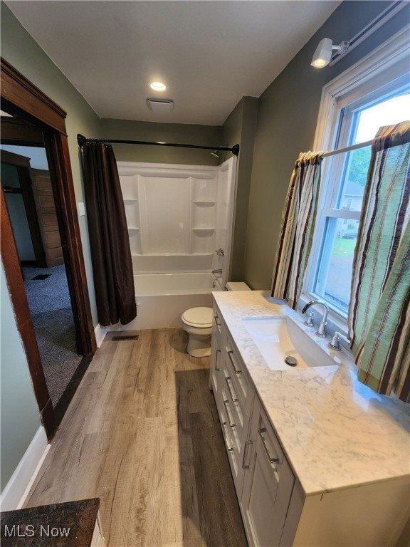 600 Orchard Avenue, Cambridge, OH 43725