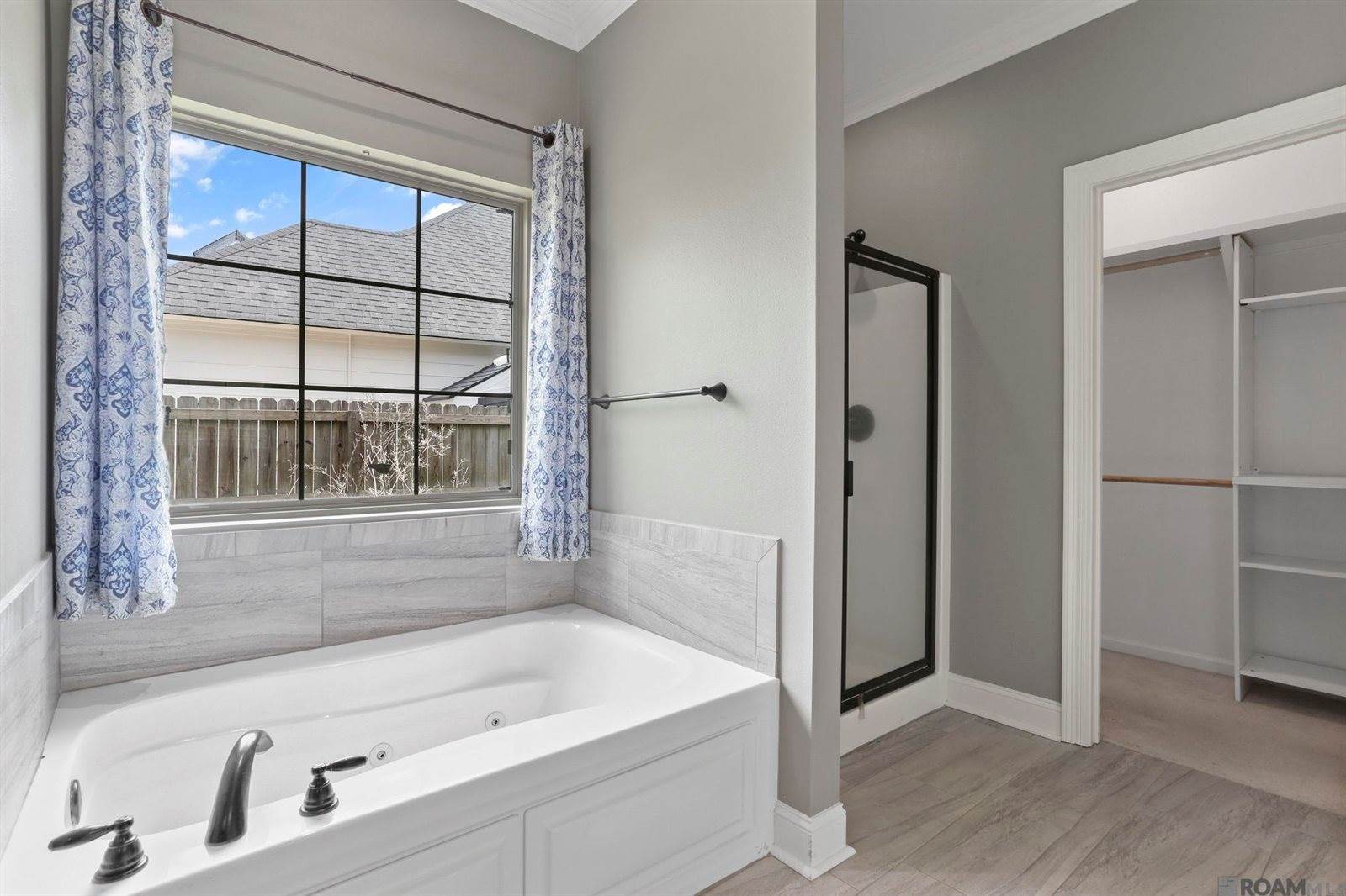 16520 Orchard Way Dr, Prairieville, LA 70769