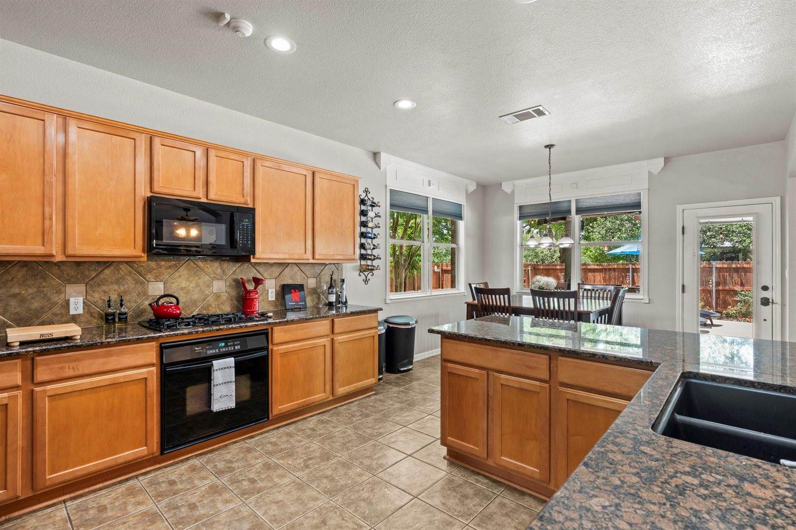 1600 Grand Falls Dr, Cedar Park, TX 78613