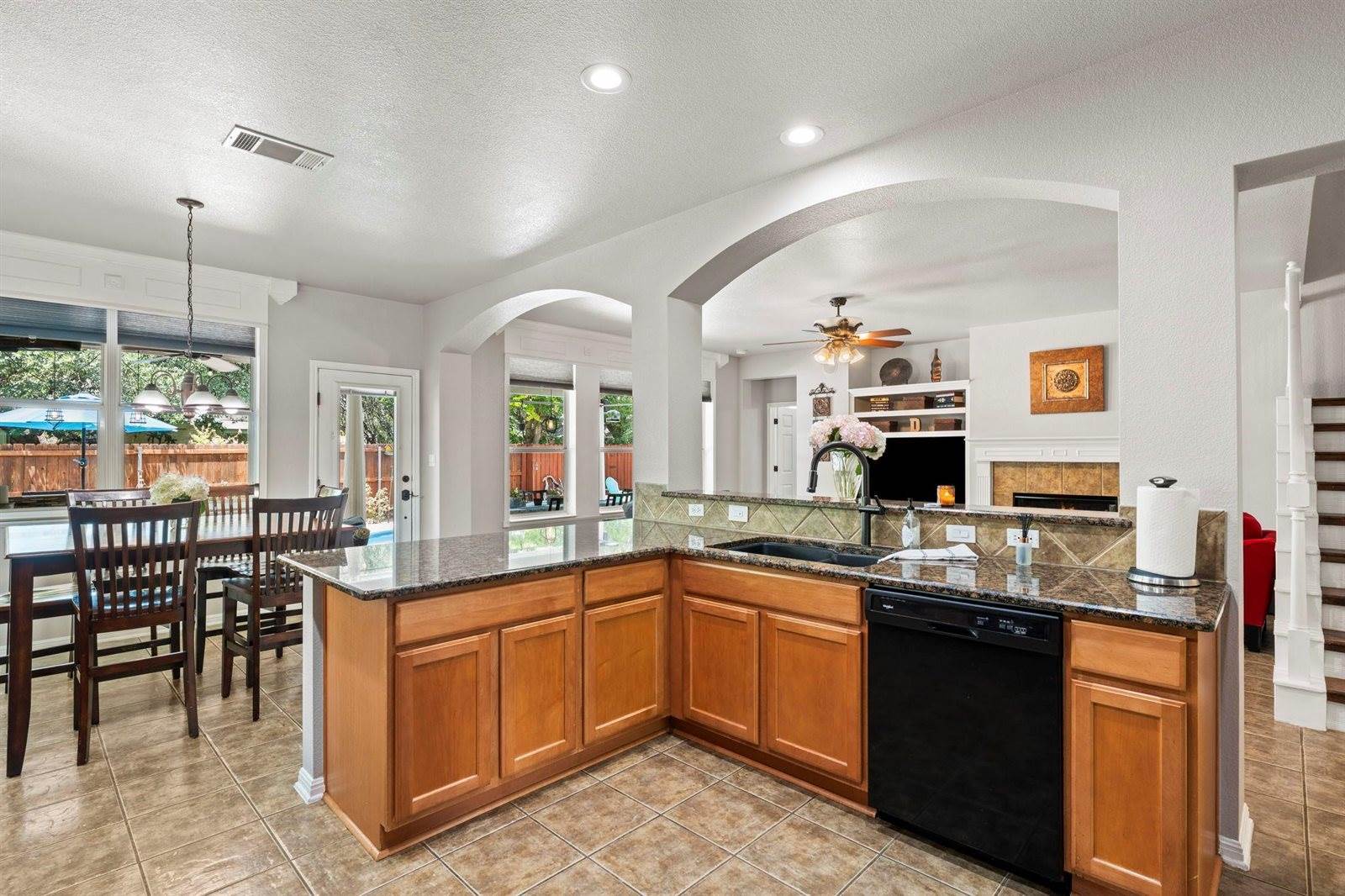 1600 Grand Falls Dr, Cedar Park, TX 78613