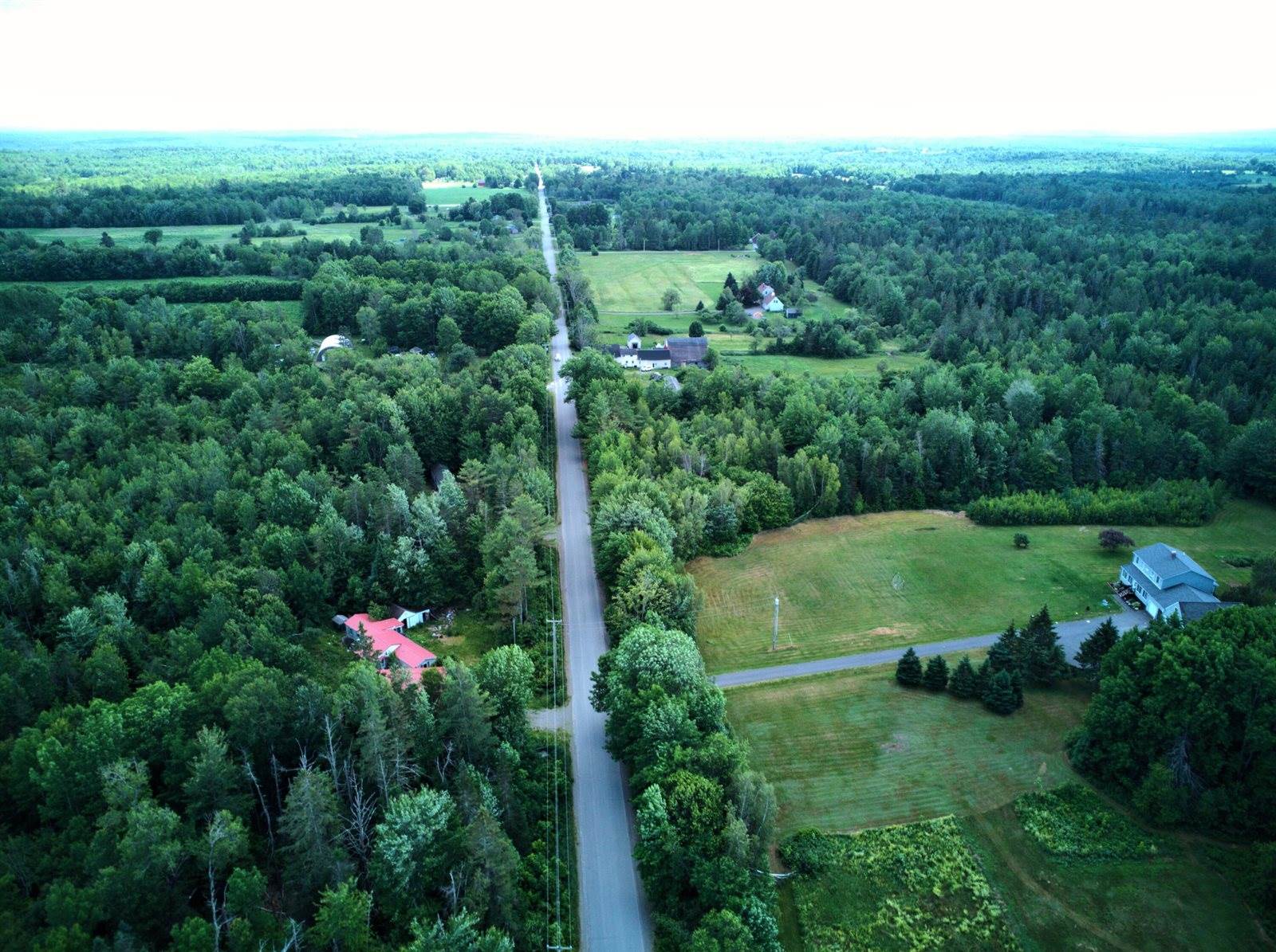 199 Middle Road, Bradford, ME 04410