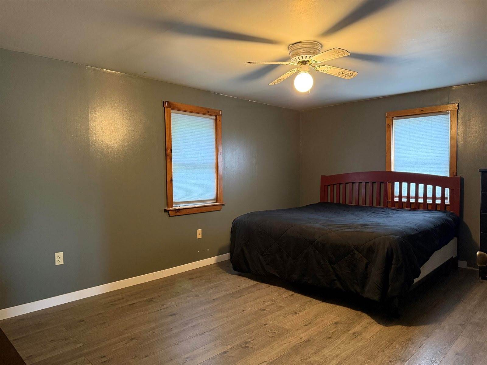 199 Middle Road, Bradford, ME 04410