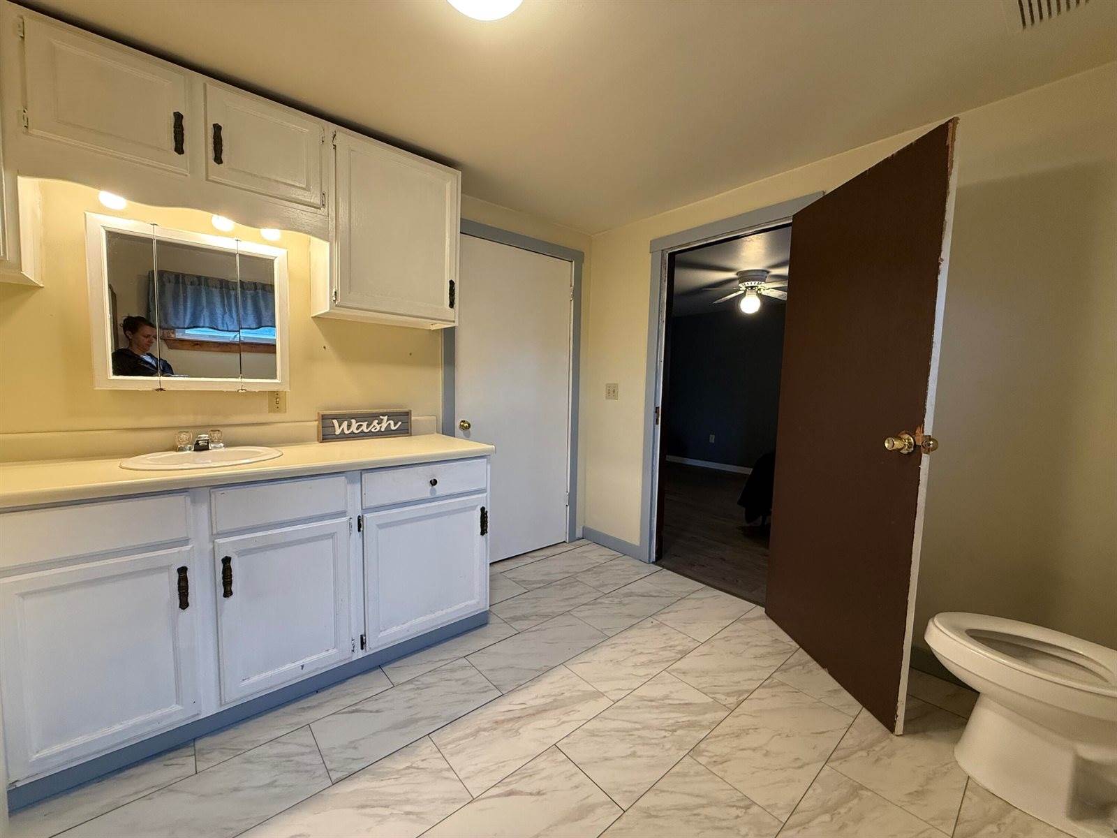 199 Middle Road, Bradford, ME 04410