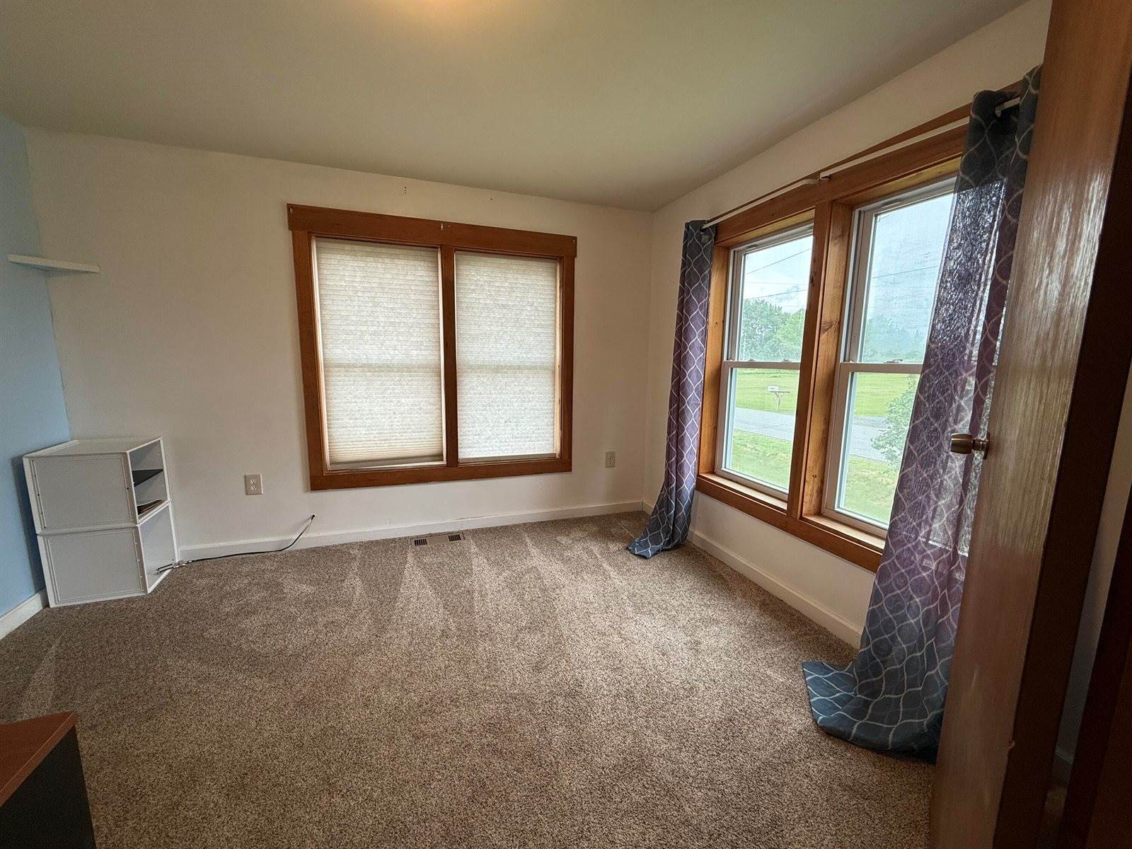 199 Middle Road, Bradford, ME 04410