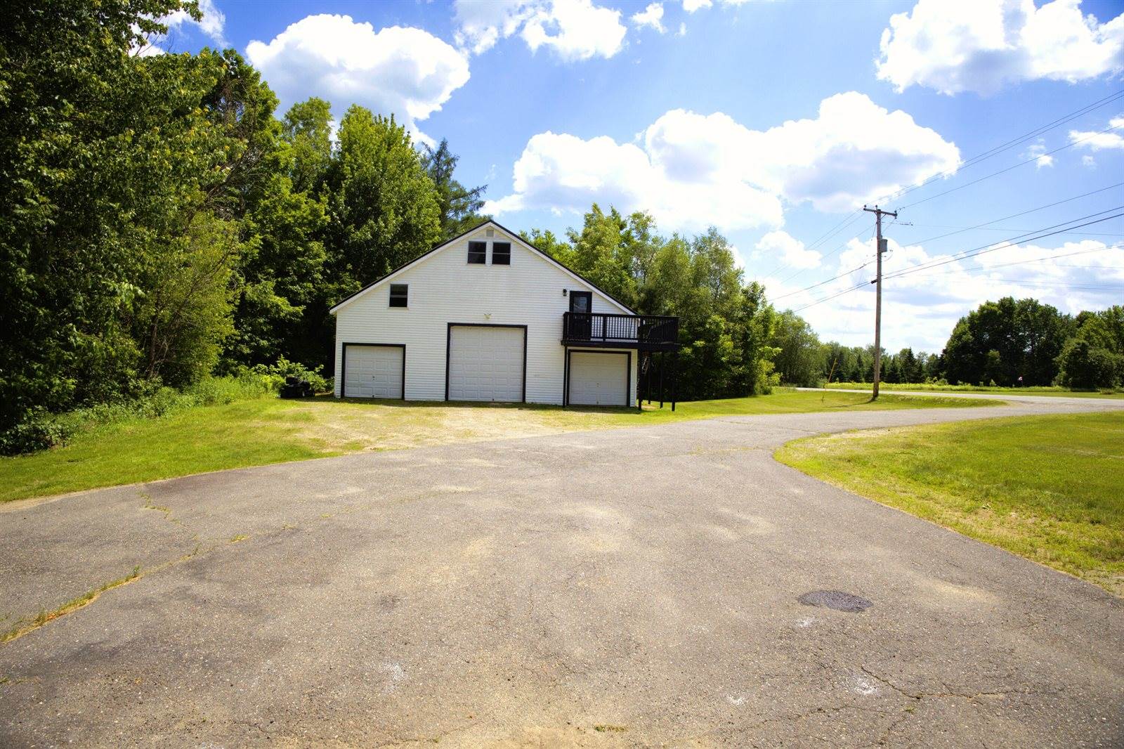 199 Middle Road, Bradford, ME 04410