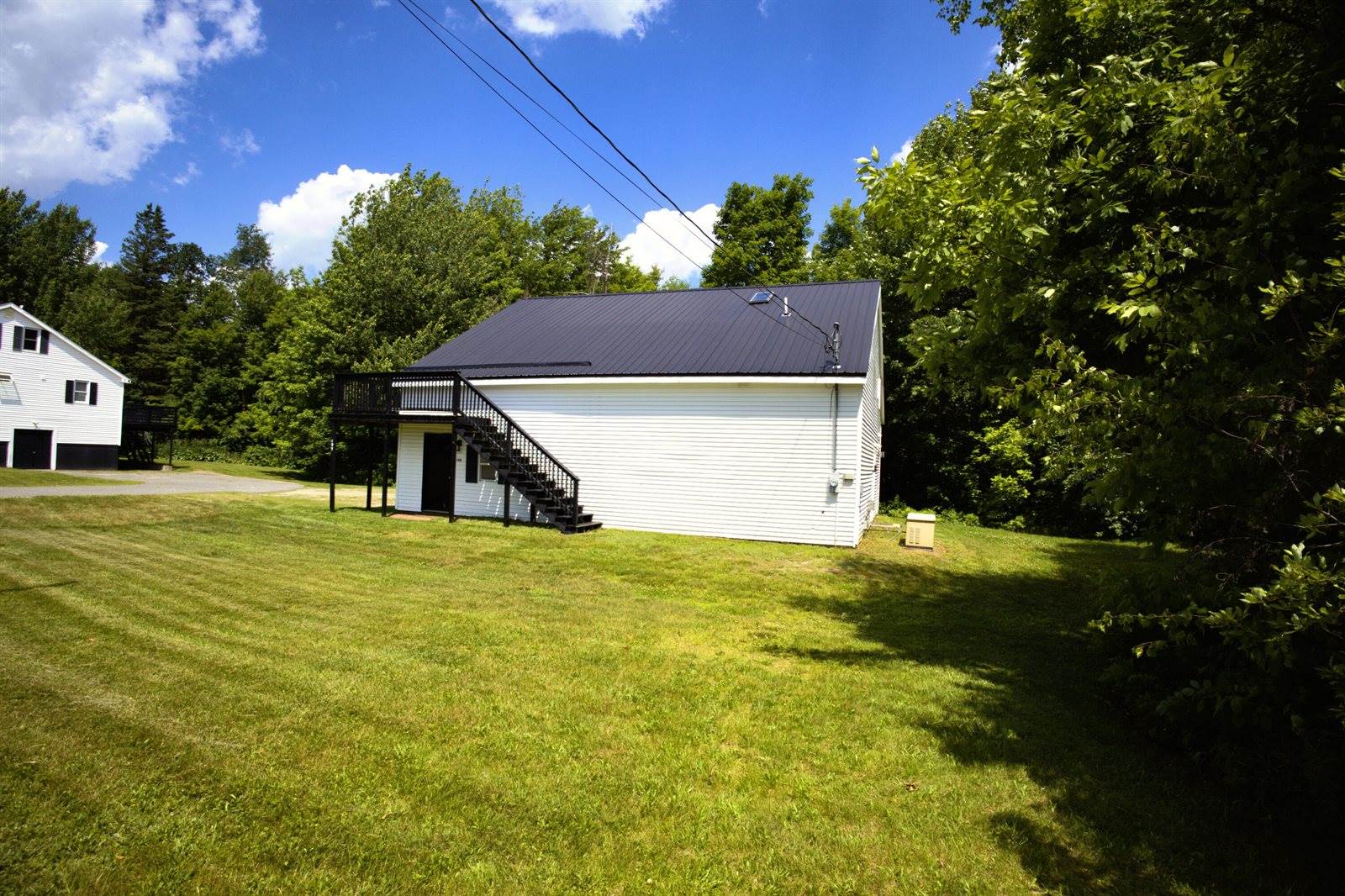 199 Middle Road, Bradford, ME 04410