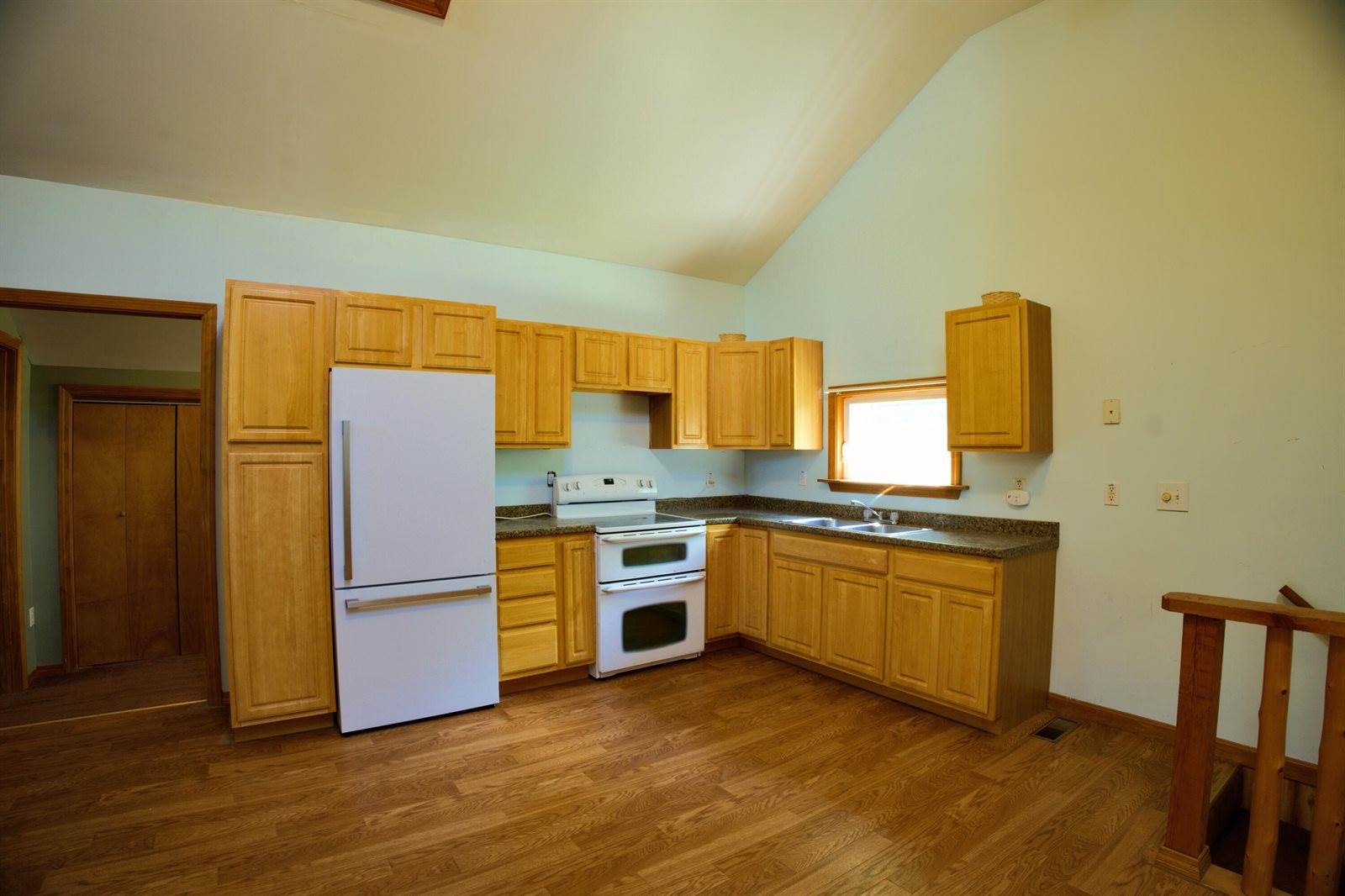 199 Middle Road, Bradford, ME 04410