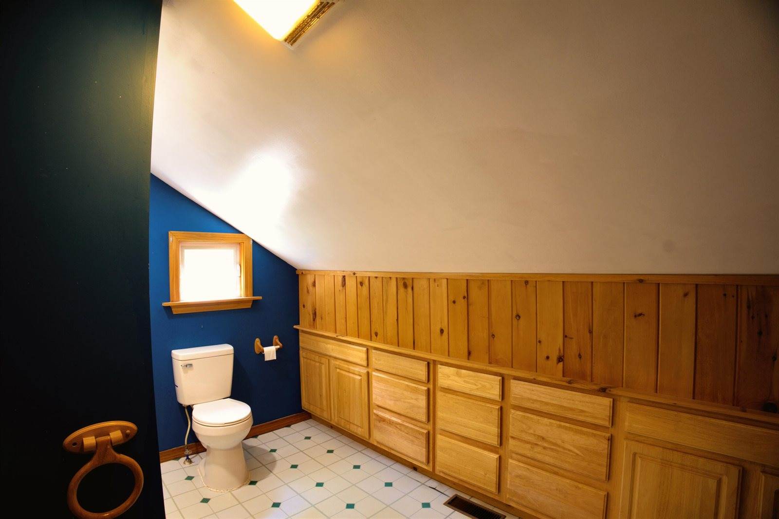 199 Middle Road, Bradford, ME 04410