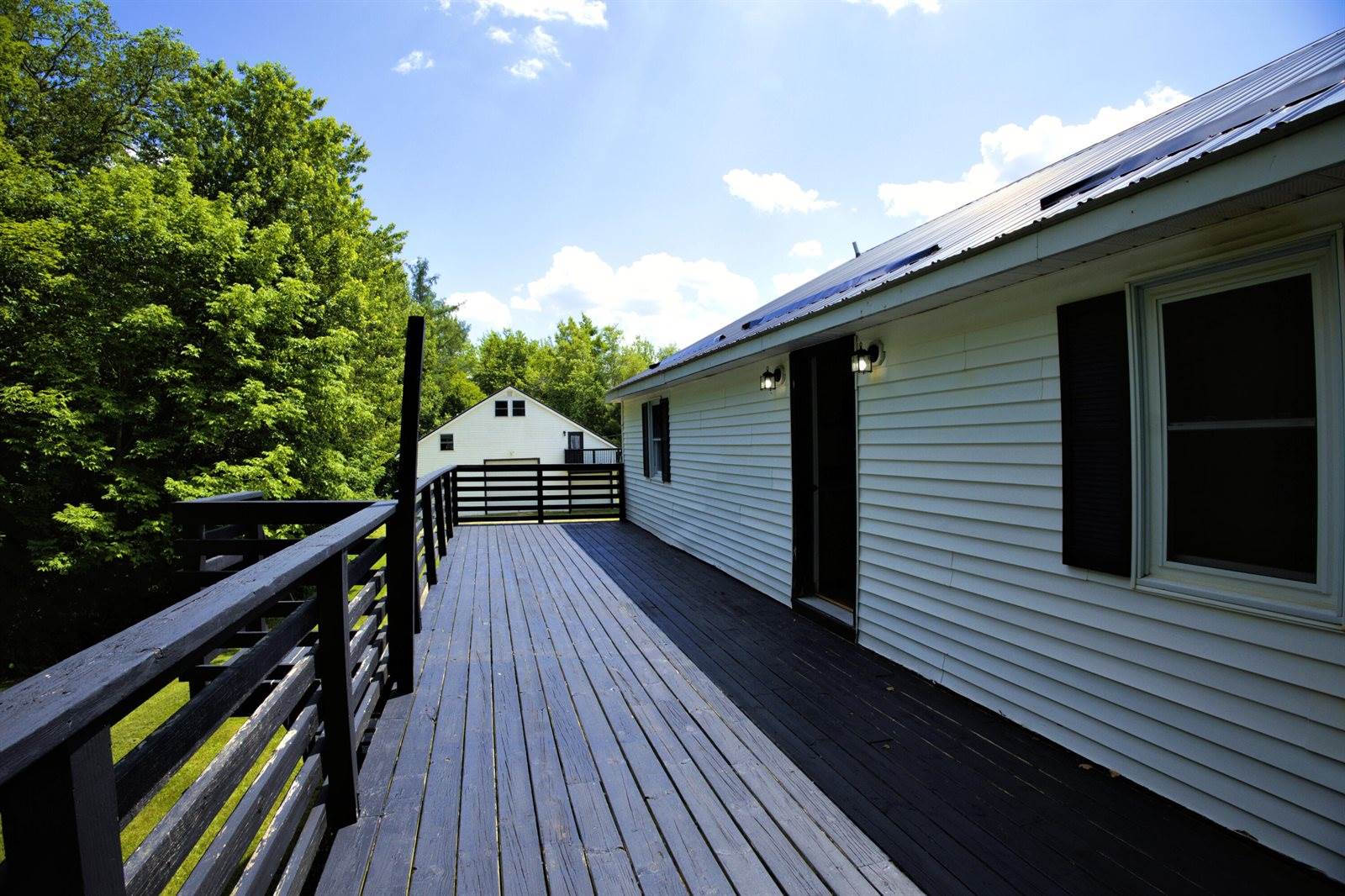 199 Middle Road, Bradford, ME 04410