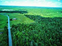 199 Middle Road, Bradford, ME 04410