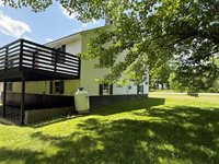 199 Middle Road, Bradford, ME 04410