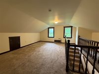 199 Middle Road, Bradford, ME 04410