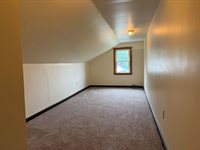 199 Middle Road, Bradford, ME 04410