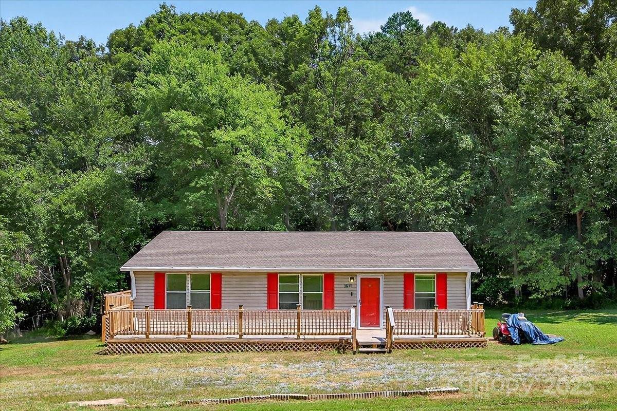 2611 Dallas Stanley Highway, Stanley, NC 28164