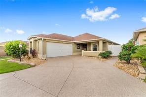 832 Parrish Pl, The Villages, FL 32163