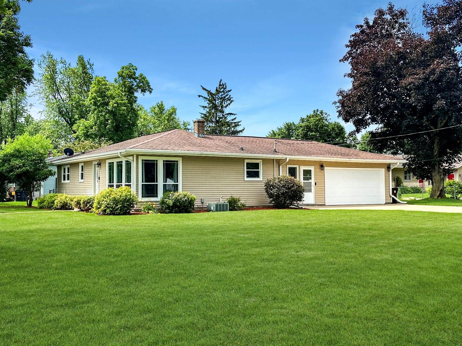 714 Dutton St, Onalaska, WI 54650