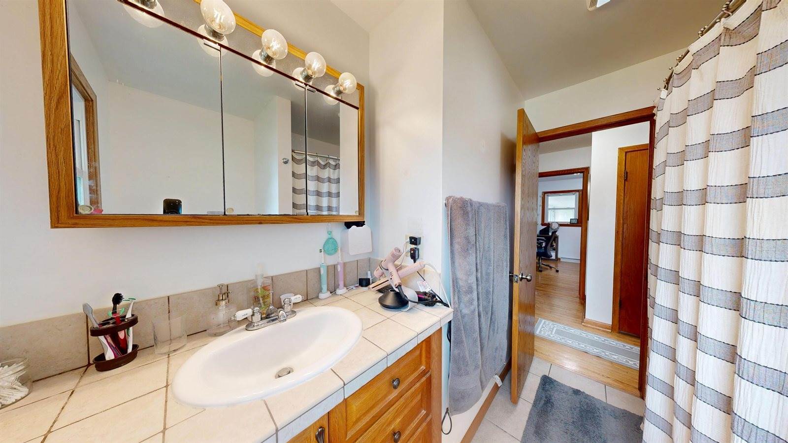 714 Dutton St, Onalaska, WI 54650