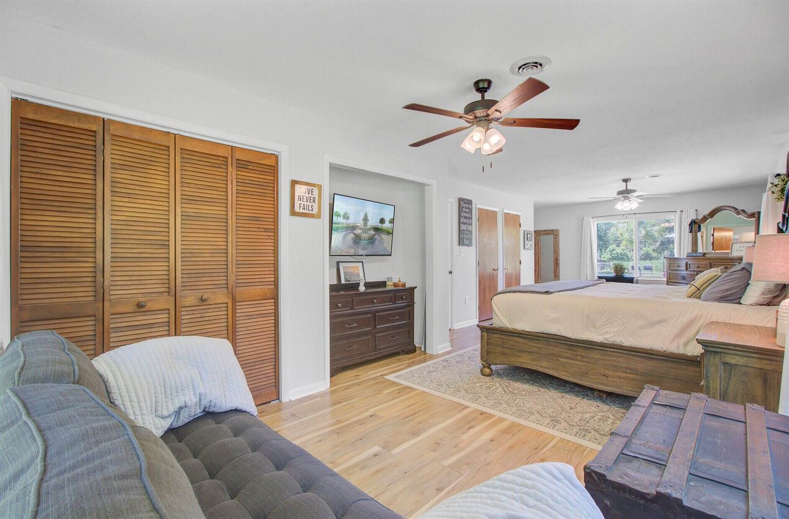 138 Brant Acres Lane, Bonneau, SC 29431