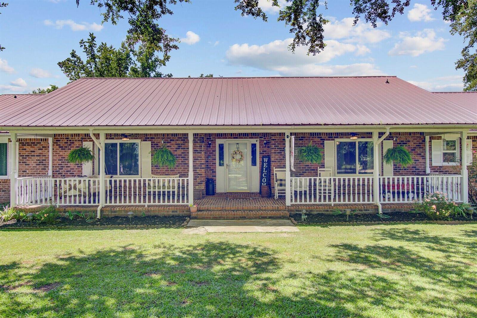 138 Brant Acres Lane, Bonneau, SC 29431