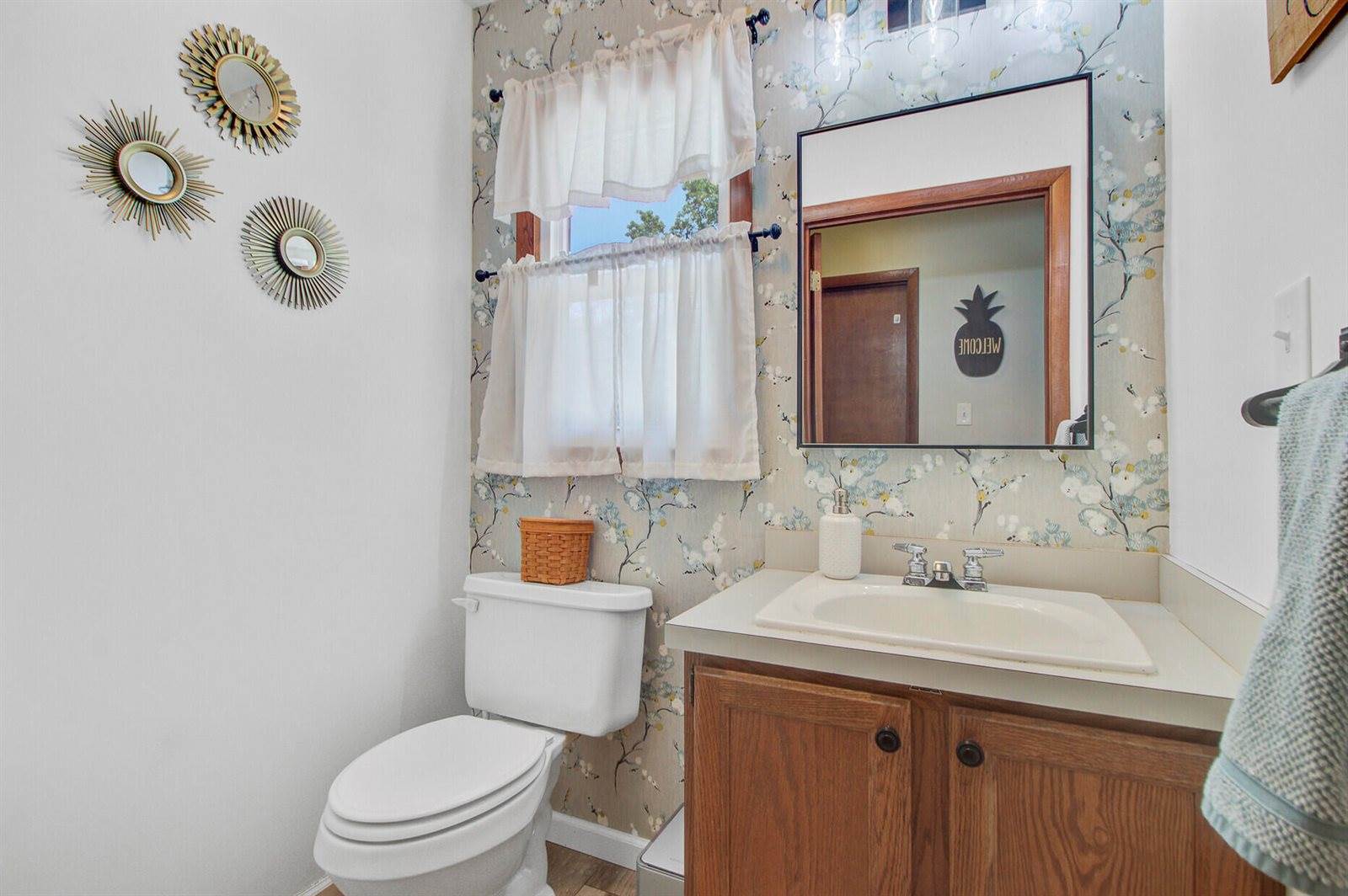 138 Brant Acres Lane, Bonneau, SC 29431