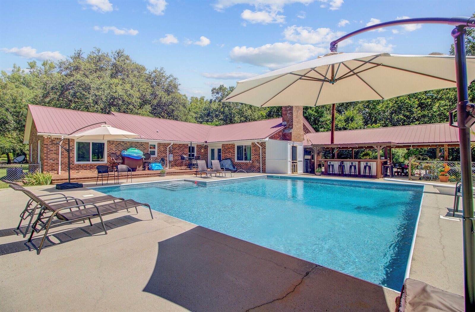 138 Brant Acres Lane, Bonneau, SC 29431