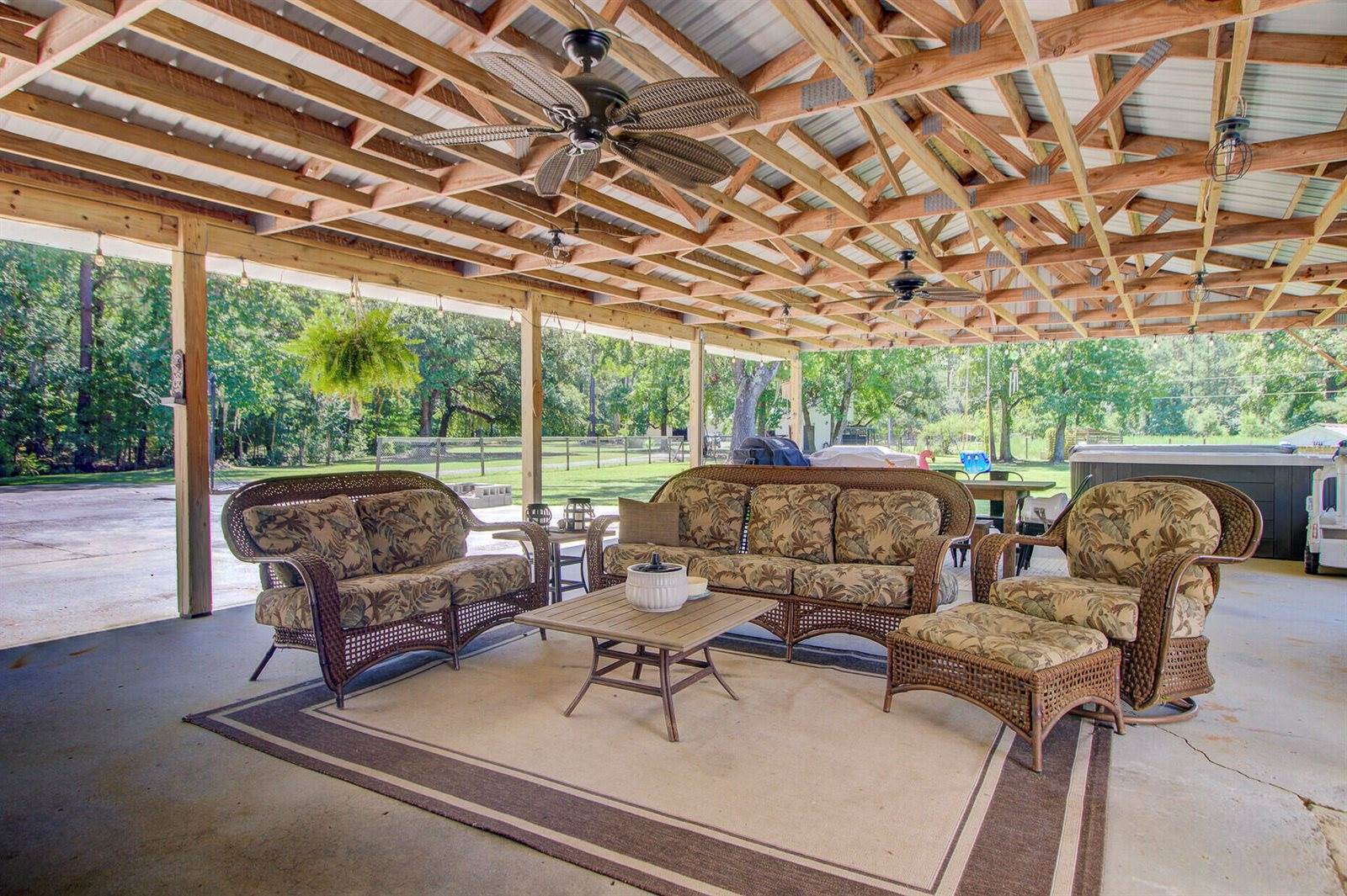 138 Brant Acres Lane, Bonneau, SC 29431