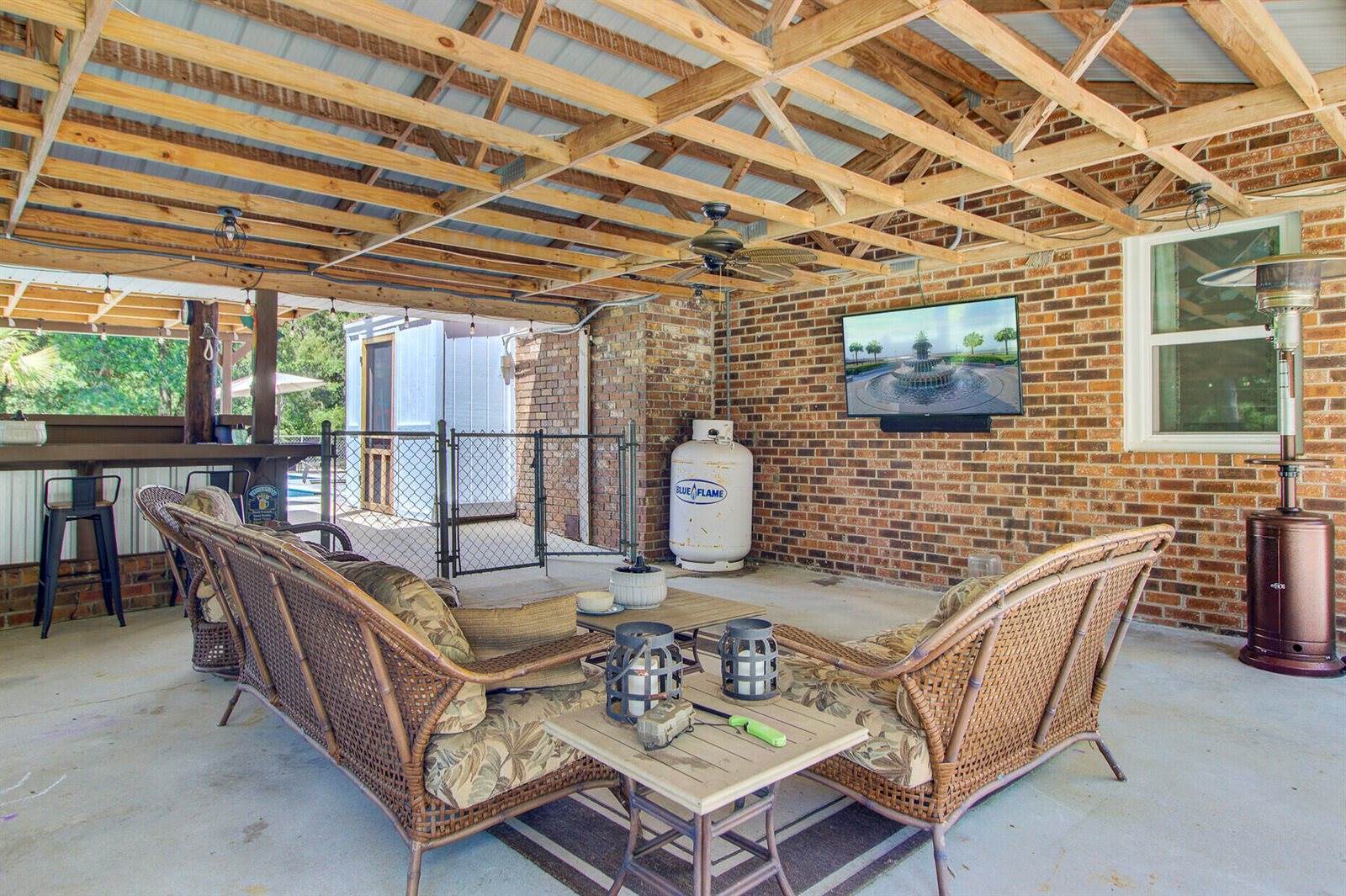 138 Brant Acres Lane, Bonneau, SC 29431