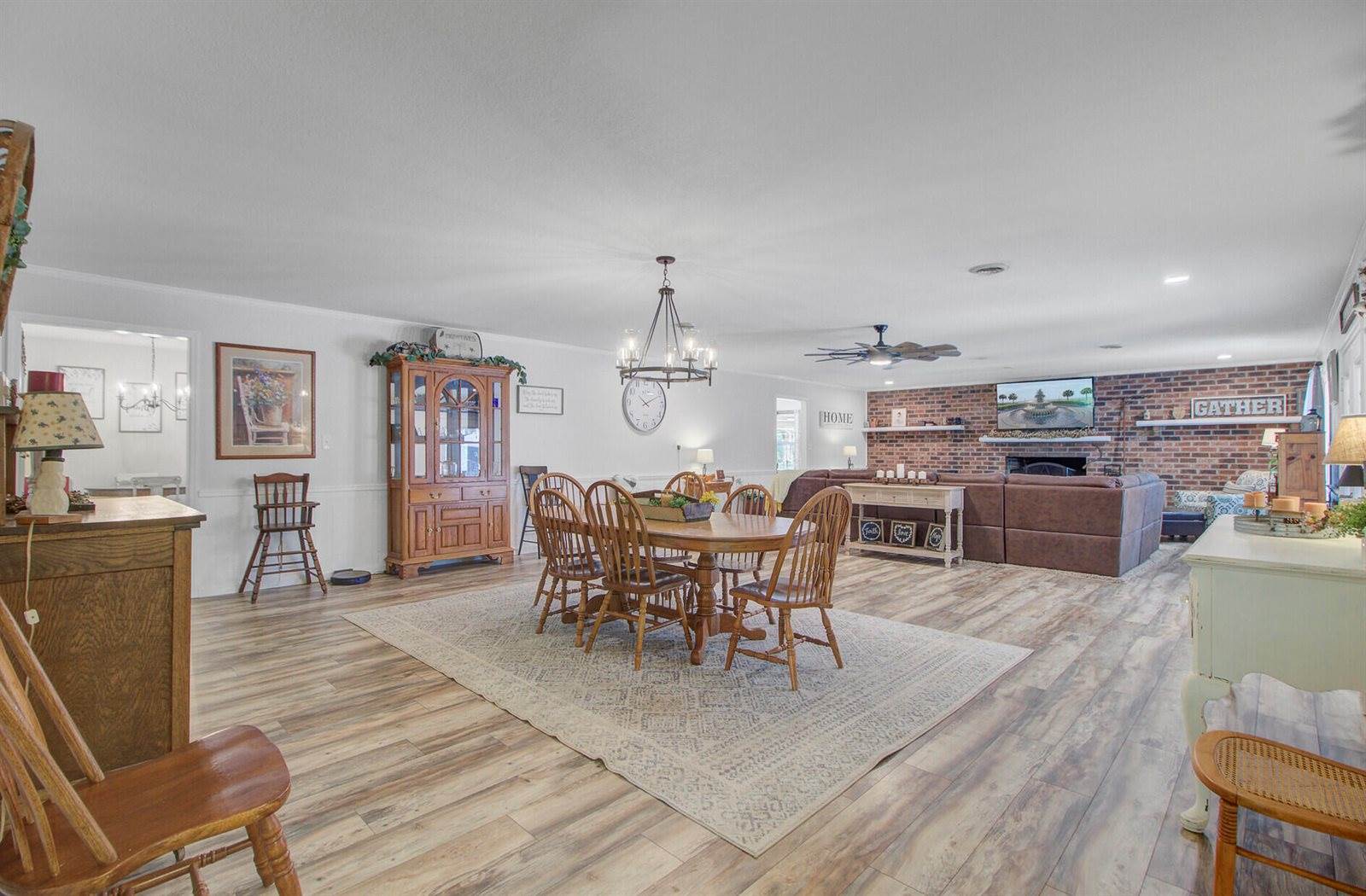 138 Brant Acres Lane, Bonneau, SC 29431