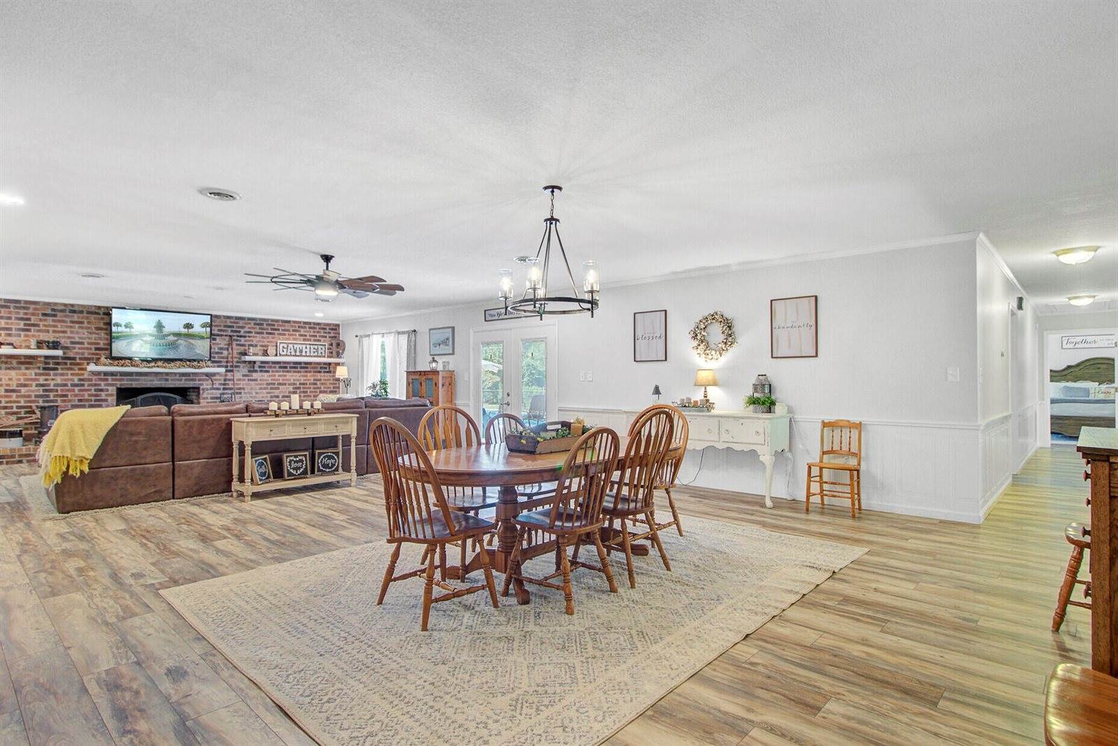 138 Brant Acres Lane, Bonneau, SC 29431